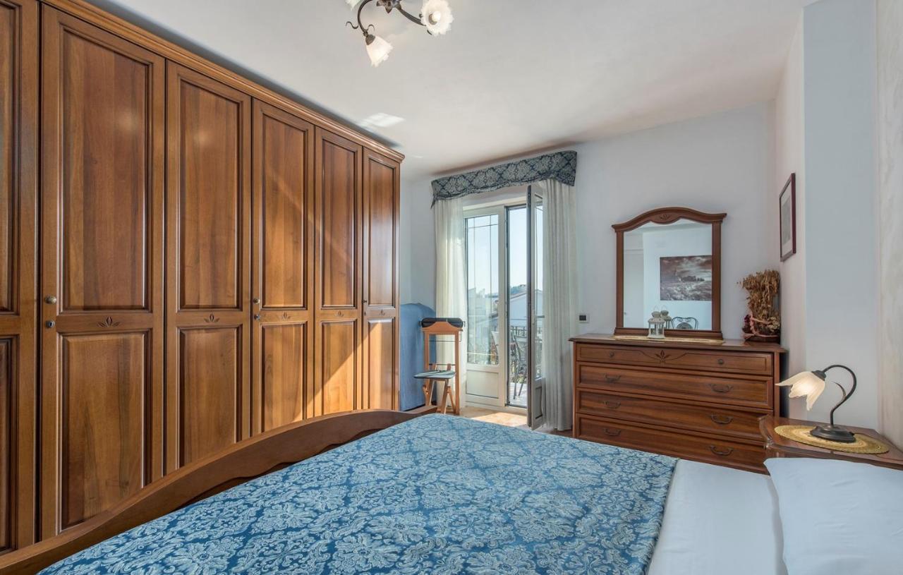Apartment Complex Orzan Lovrecica Экстерьер фото