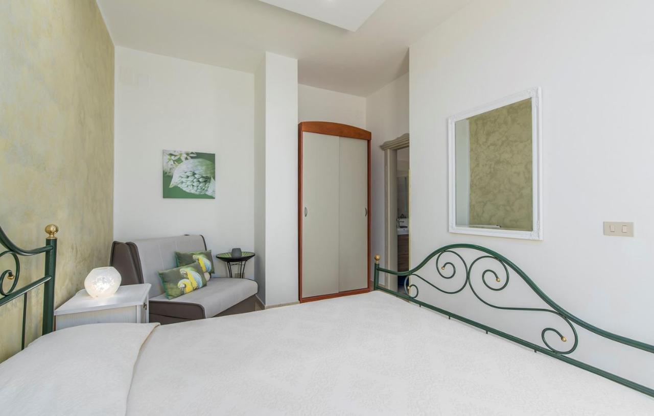 Apartment Complex Orzan Lovrecica Экстерьер фото
