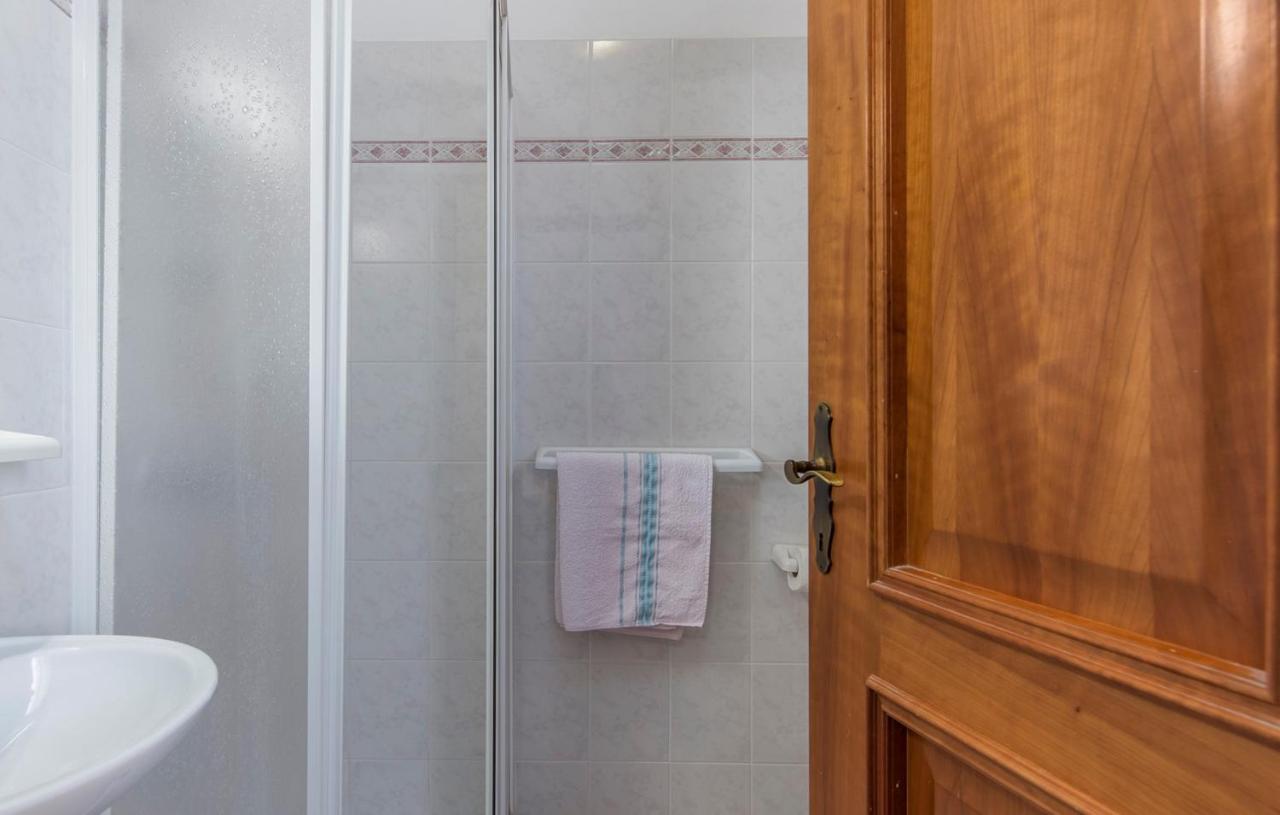 Apartment Complex Orzan Lovrecica Экстерьер фото