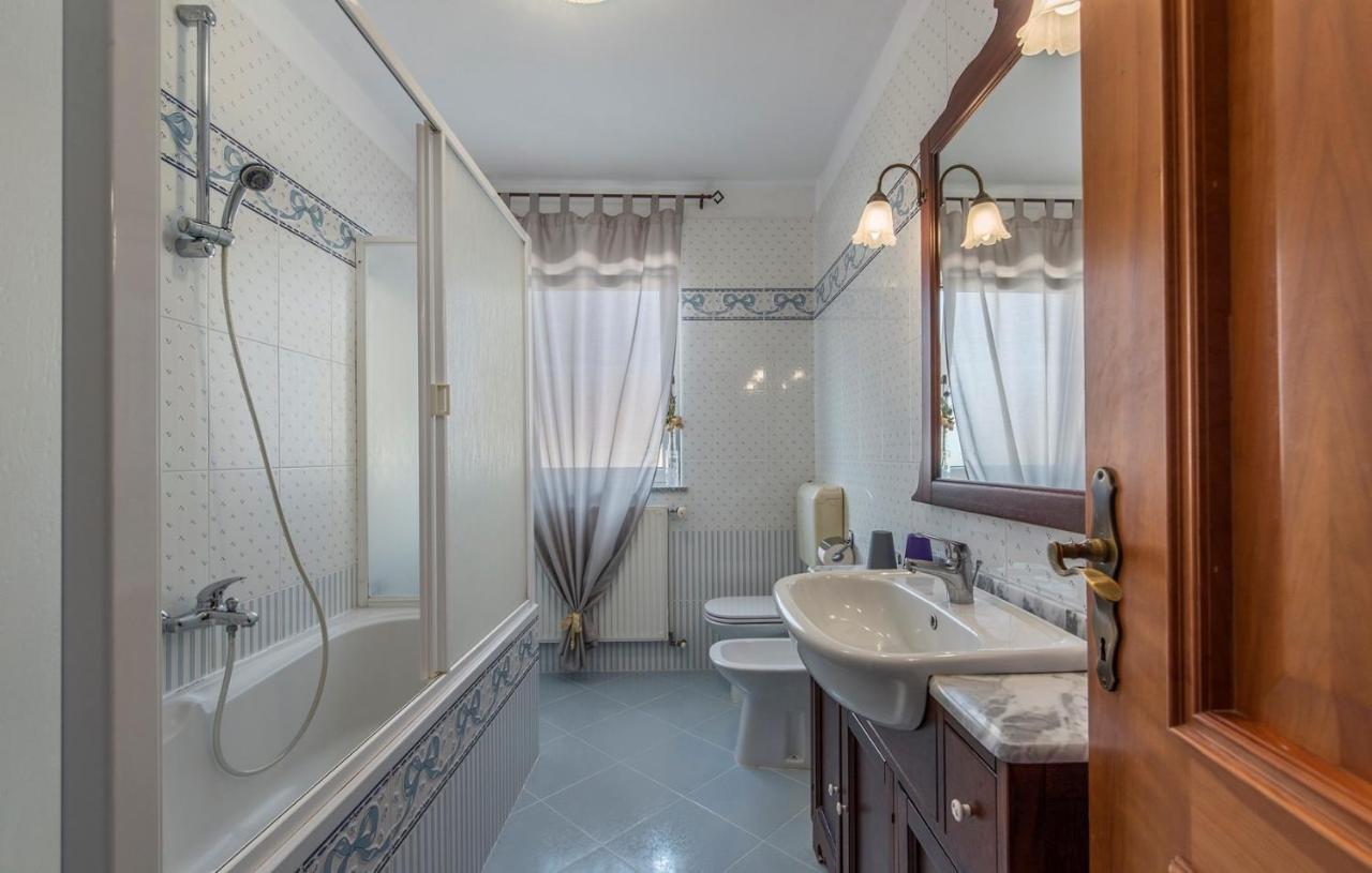Apartment Complex Orzan Lovrecica Экстерьер фото
